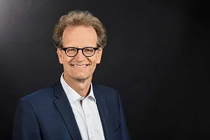 Porträt Dr. Johannes Möller, MPH
